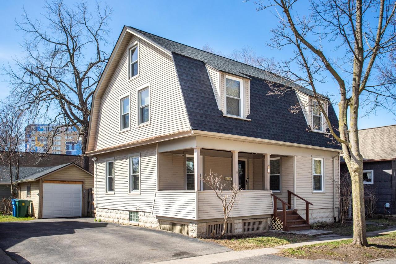 Spacious Home With In-Unit Laundry, Parking, 1Gb Wifi, & Patio Deck Rochester Exterior photo